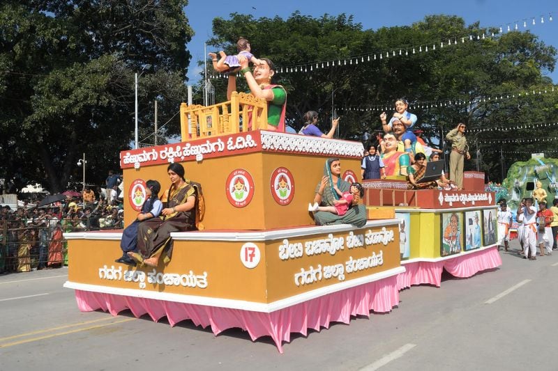 Mysuru dasara 2019 photo gallery of Karnataka districts tablo