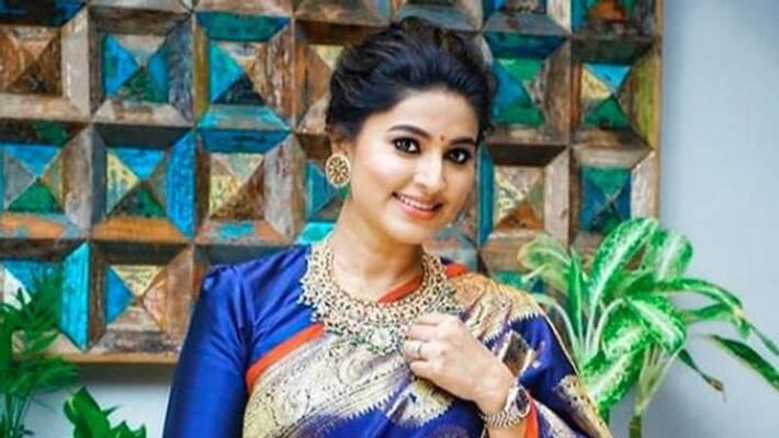 Actress Sneha Presanna Look Like Angel In Pregnancy Belly Photo Shoot Actress Sneha Presanna Look Like Angel In Pregnancy Belly Photo Shoot