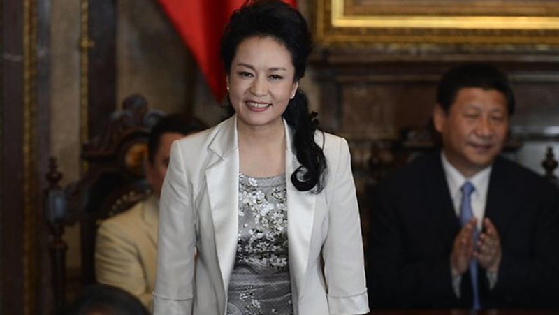 Know love story of China President Xi Jinping and Folk singer Peng Liyuan BSS