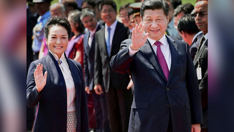 Know love story of China President Xi Jinping and Folk singer Peng Liyuan BSS
