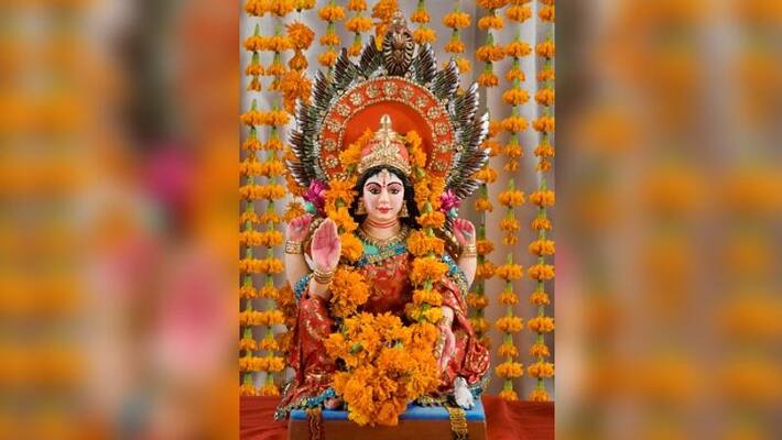Kojagori Laxmi Puja in details and know how to do it without priest Kojagori Laxmi Puja in details and know how to do it without priest