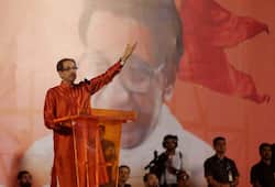 Thackeray is wandering at the rate of 'Matoshree' politics in Maharashtra, to meet Sonia messenger for power