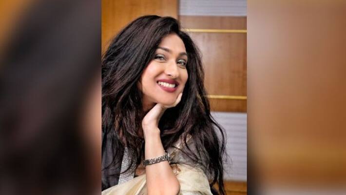 Actress Rituparna wishes everyone a happy Valentine's Day Actress Rituparna wishes everyone a happy Valentine's Day
