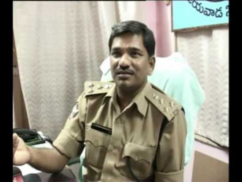 ఒకవేళ అడిషనల్ డీజీ స్థాయి అధికారిని నియమించాల్సి వస్తే రాయలసీమకు చెందిన మరో ఐపీఎస్ అధికారి కసిరెడ్డి రాజేంద్రనాథ్రెడ్డిని నియమించే అవకాశాలున్నట్లు సమాచారం. వివాద రహితుడిగా పేరున్న రాజేంద్రనాథ్రెడ్డి గత ప్రభుత్వంలో లూప్లైన్ ఉన్నారు.