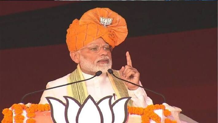 PM Modi's accusation - Congress is spreading rumors in abroad on 370, stop stabbing India in the back PM Modi's accusation - Congress is spreading rumors in abroad on 370, stop stabbing India in the back