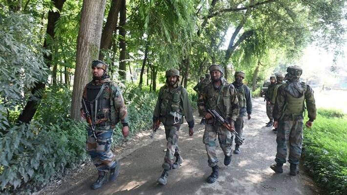 Encounter underway between security forces and terrorists in Jammu and Kashmir's Anantnag BAL Encounter underway between security forces and terrorists in Jammu and Kashmir's Anantnag BAL