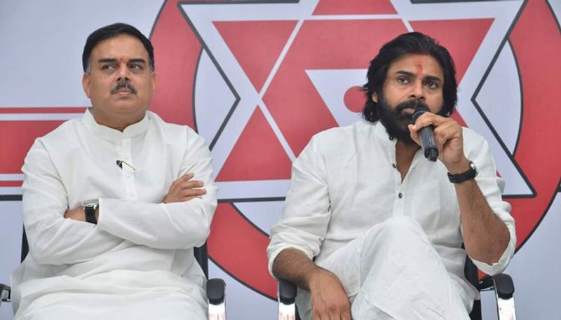 అలాగే జనసేన పార్టీ సీనియర్ నేత ,పవన్ కళ్యాణ్ సన్నిహితుడు అయినటువంటి మాజీ స్పీకర్ నాదెండ్ల మనోహర్ నేతృత్వంలో రాజకీయ వ్యవహారాల కమిటీలను సైతం నియమించారు. అంతేకాదు ప్రభుత్వంపై ఎప్పటికప్పుడు విమర్శల దాడి చేస్తూనే ఉన్నారు.