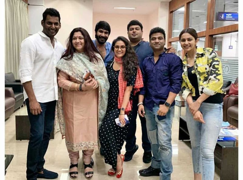విశాల్, ఖుష్బూ, రకుల్, డీఎస్పీ, తమన్ లతో కీర్తి రేర్ ఫోటో