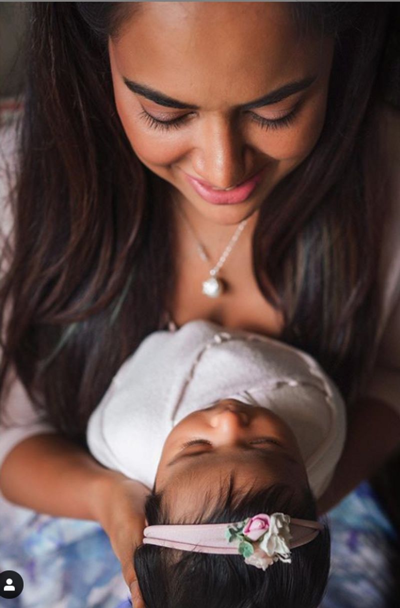 actress sameerra reddy latest photo gallery