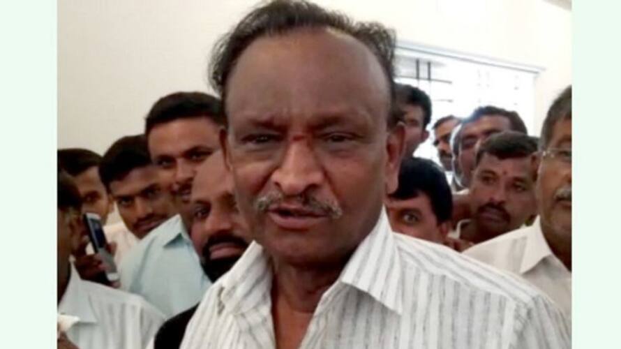 Minister MTB Nagaraj Talks Over Ramesh Bhusanur At Vijayapura gvd Minister MTB Nagaraj Talks Over Ramesh Bhusanur At Vijayapura gvd