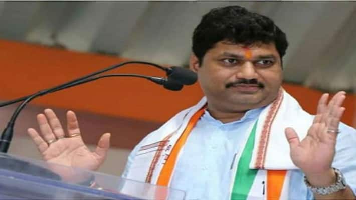 Munde, who is fighting an election battle with his sister in Beed said that People got into trouble due to PM's rally Munde, who is fighting an election battle with his sister in Beed said that People got into trouble due to PM's rally