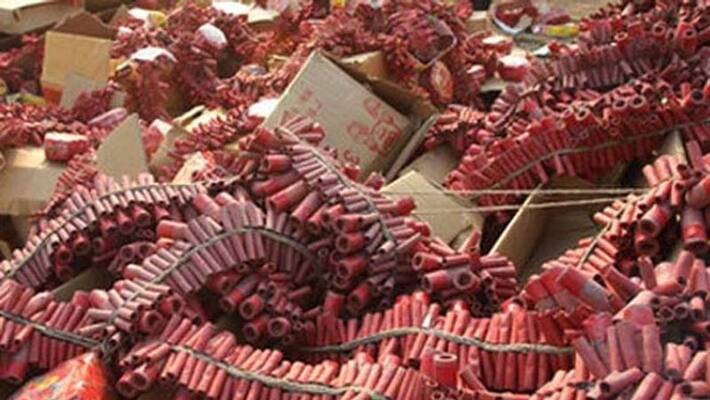 virudhunagar collector permits running crackers factory after april 20 virudhunagar collector permits running crackers factory after april 20