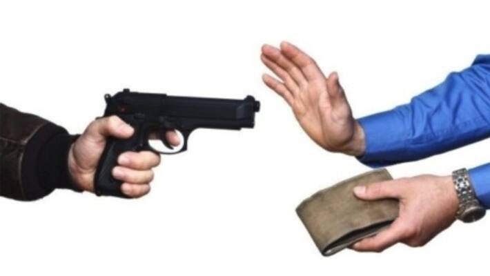 man robbed in midnight lost mobile money and car man robbed in midnight lost mobile money and car