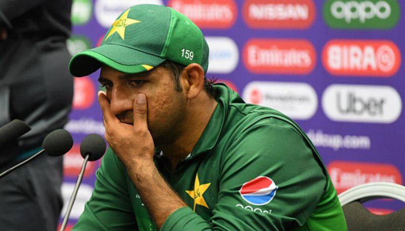 pakistan cricket board chairman explained why sarfaraz ahmed dropped from team