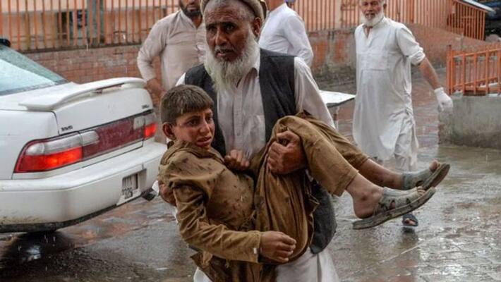Afghanistan mosque bombing... Prayers Kills 62 Afghanistan mosque bombing... Prayers Kills 62