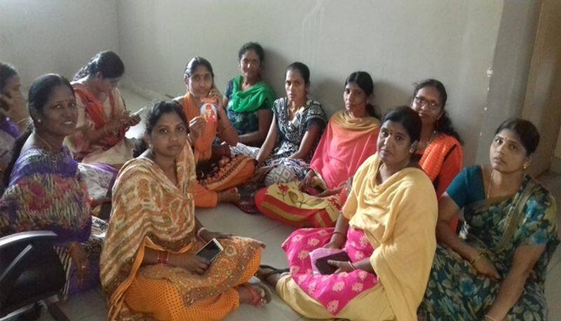 Telangana bandh: Lady conductors arrested at Kanchanbagah