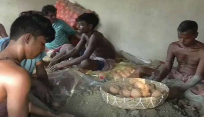 sivakasi crackers  factory employees rs asking transport specialty for going to factory's