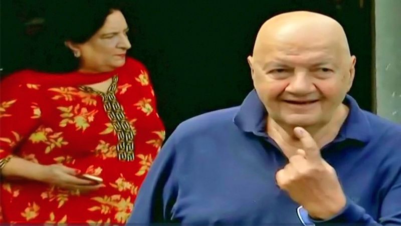 Bollywood Stars Cast Vote in Maharashtra Assembly election