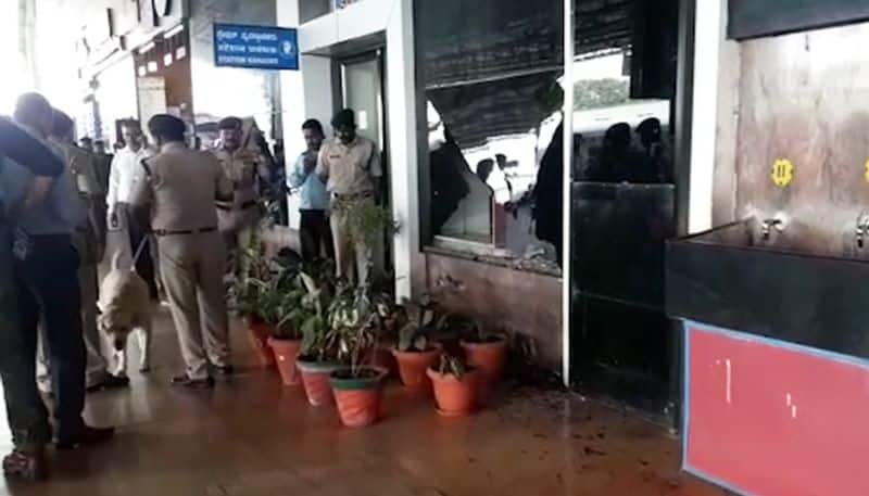 Blast In Hubballi Railway Station Swamy Louds For Local Traders Top 10 News of October 21