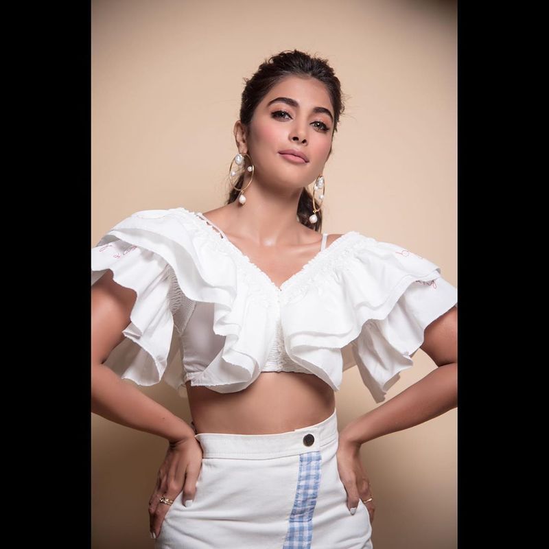 (Courtesy:Instagram)గత ఏడాది ఎన్టీఆర్ సరసన నటించిన అరవింద సమేత చిత్రం కూడా హిట్ కావడంతో టాలీవుడ్ లో పూజాకు మంచి క్రేజ్ ఏర్పడింది.