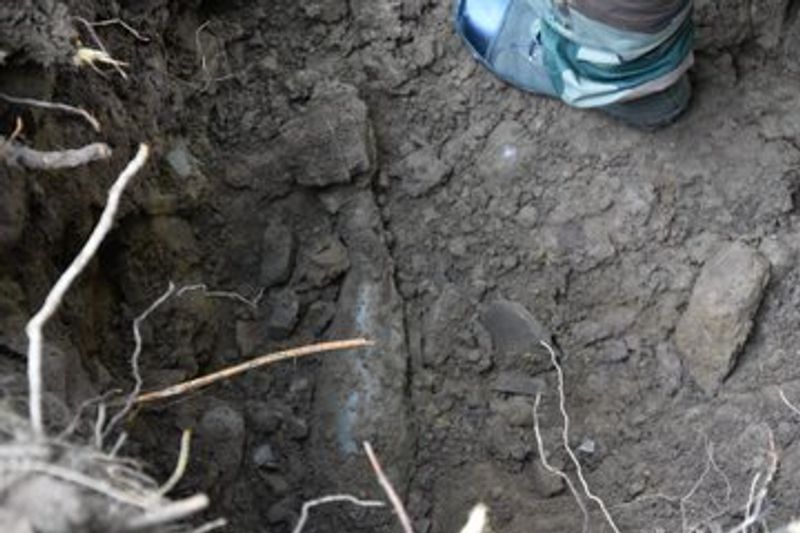 भारतीय सेना के मुंहतोड़ जवाब से पाकिस्तान इन दिनों बौखलाया हआ है। सीमा पार से लगातार सीजफायर का उल्लंघन कर रहा है। सोमवार 21 अक्टूबर को ही जम्मू-कश्मीर में अंतरराष्ट्रीय सीमा पर कठुआ जिले के हीरानगर सेक्टर में पाकिस्तान रेंजरों की तरफ से सोमवार रात को फायरिंग की गई थी।