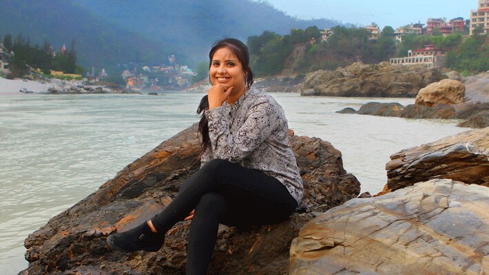 दरअसल, उन्होंने छठ के मौके पर मीडिया को यह जानकारी दी। देवी जिस विदेशी युवक की जीवनसाथी बनने जा रहीं हैं। उसका नाम फैबिशियू (फैब) है, वह एक मल्टीनेशनल कंपनी में जॉब करते हैं। उनकी कंपनी जल्द भारत में व्यापार शुरू करने वाली है। उन्होंने कहा कि मुझे वेस्टर्न कल्चर बहुत पसंद है। क्योंकि वहां एक दूसरे को जानने के बाद लोग शादी करते हैं।