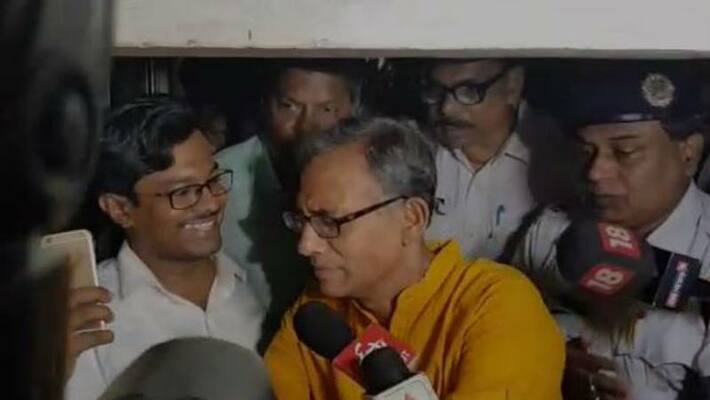 Presidency Alumni Association will felicitate Abhijit Banerjee in January Presidency Alumni Association will felicitate Abhijit Banerjee in January