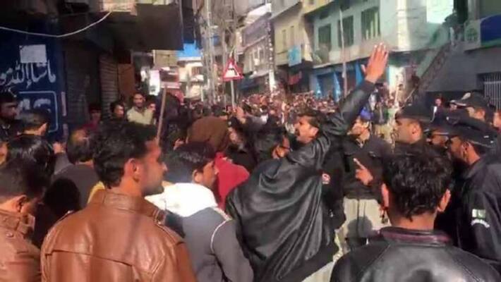 Journalists protest against Pakistani security forces in Muzaffarabad of Pak occupied Kashmir Journalists protest against Pakistani security forces in Muzaffarabad of Pak occupied Kashmir