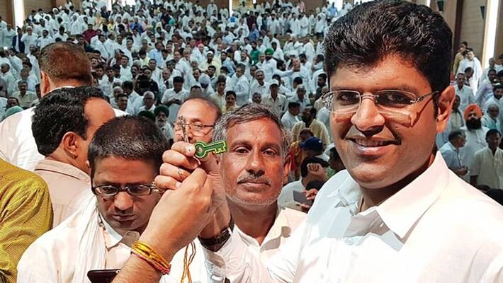 Haryana assembly result 2019: In Haryana, big competition, tough competition between BJP and Congress, Chautala can become king maker Haryana assembly result 2019: In Haryana, big competition, tough competition between BJP and Congress, Chautala can become king maker