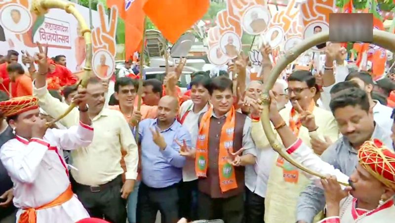 Assembly Elections: Photos of celebrations after the results in Maharashtra and Haryana