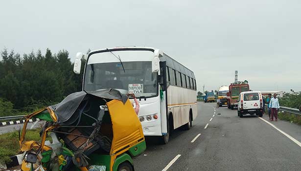 3 killed as bus made accident with an auto 3 killed as bus made accident with an auto