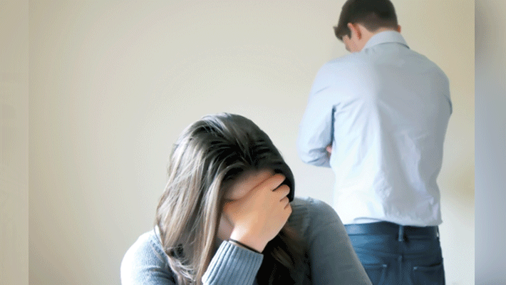 woman posts obscene photos and videos on Husband Facebook in Tamilnadu woman posts obscene photos and videos on Husband Facebook in Tamilnadu