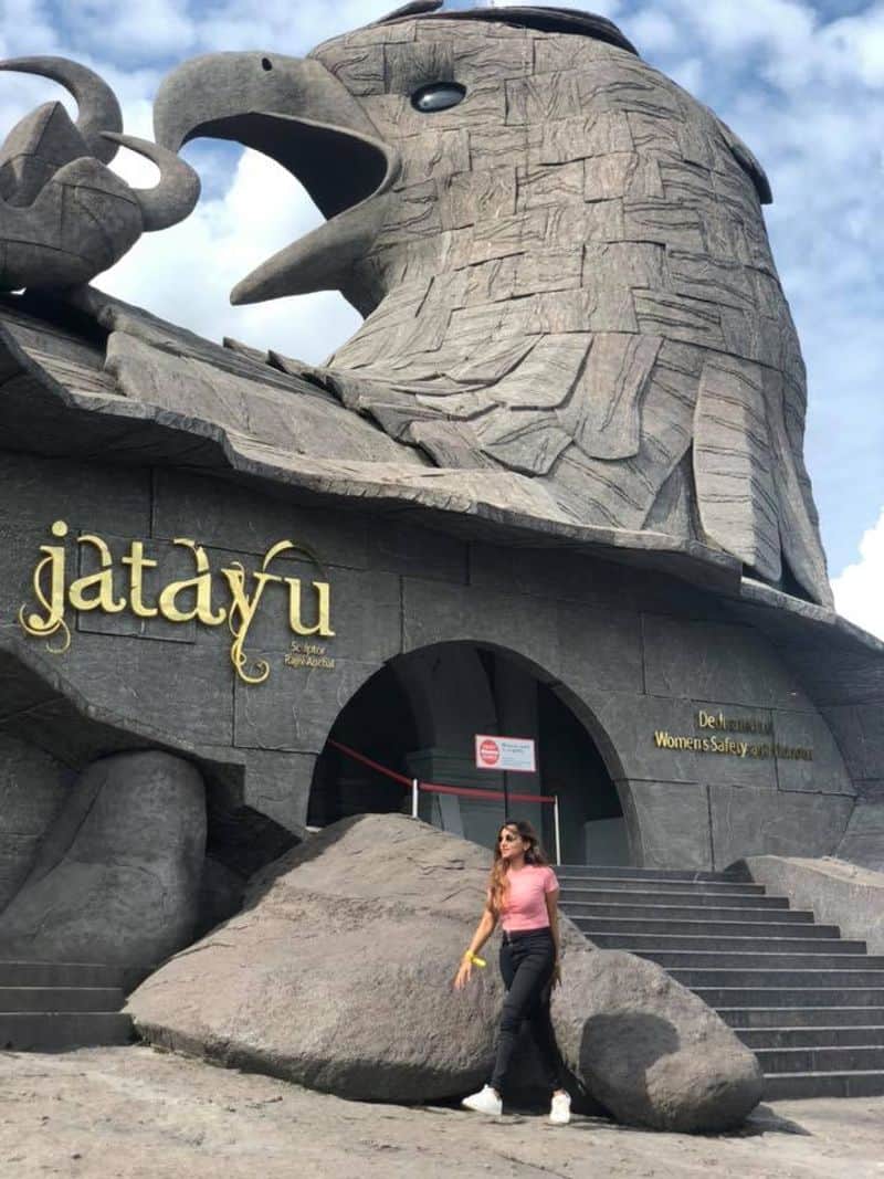 Manjari shared the photos in Jatayu rock