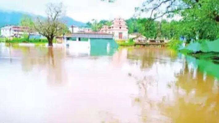 heavy rain lashes in madikeri heavy rain lashes in madikeri