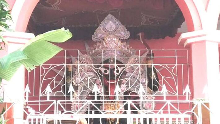 Here devi kali worshiped as new bride Here devi kali worshiped as new bride