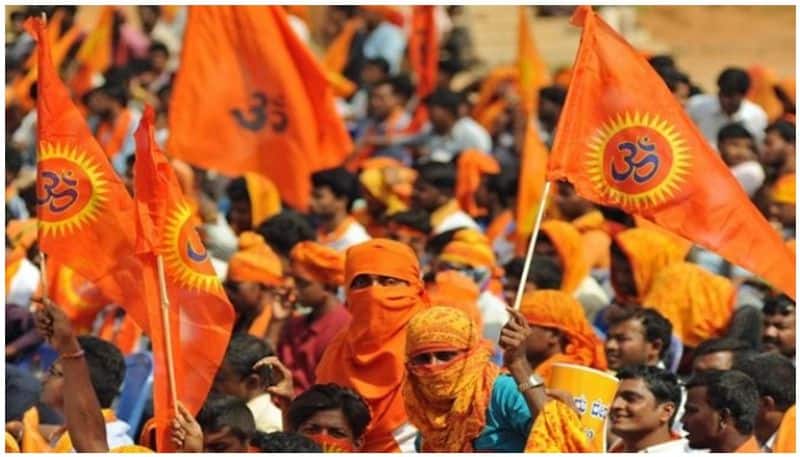 Ban on distribution of Hanuman Chalis in Mamta Sarkar, VHP protests