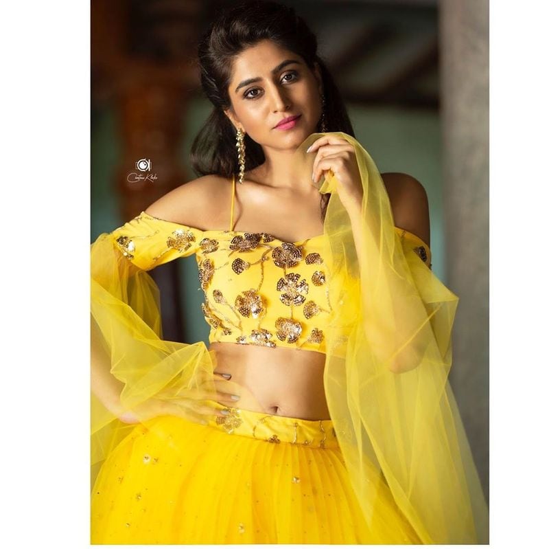 (Courtesy:Instagram)ప్రస్తుతం తెలుగు బుల్లితెరపై యాంకర్ గా పాపులర్ అవుతోంది.