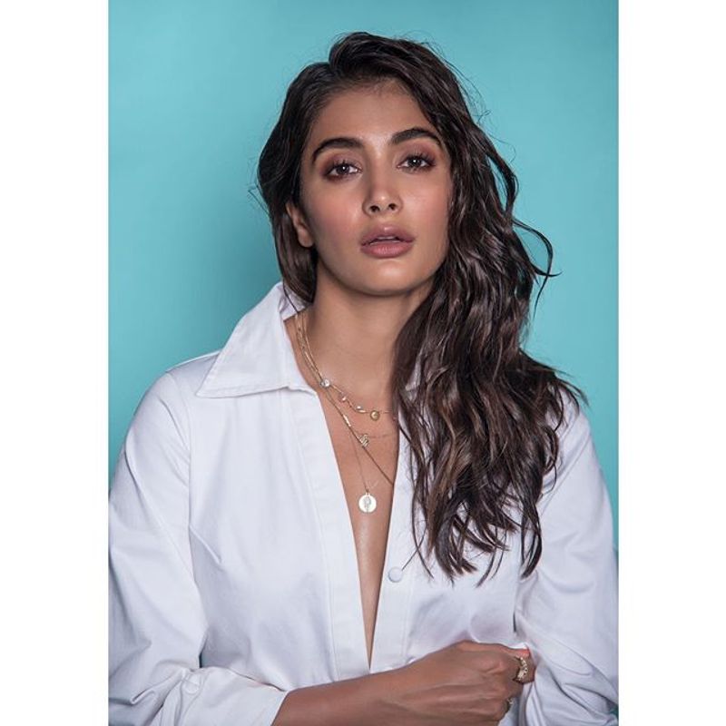 (Photo Courtesy_Instagram) ప్రస్తుతం పూజా హెగ్డే 'అల.. వైకుంఠపురములో' అలానే అఖిల్ తో మరో సినిమాలో నటిస్తోంది.