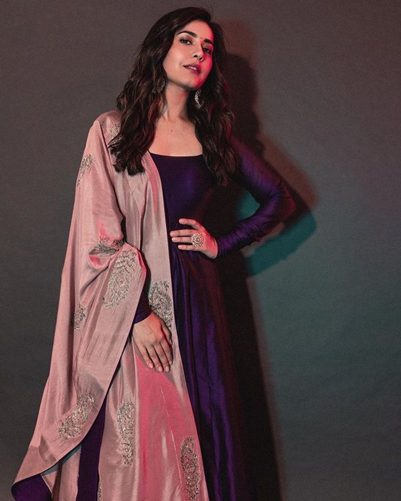 Telugu Actress Rashi Khanna Shares Hot Photos