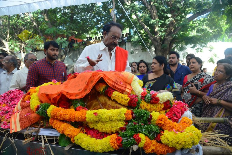 నమ్మశక్యంగా లేదు..