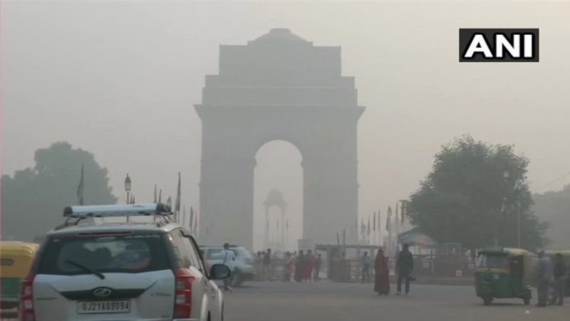 Pollution reached dangerous level in Delhi