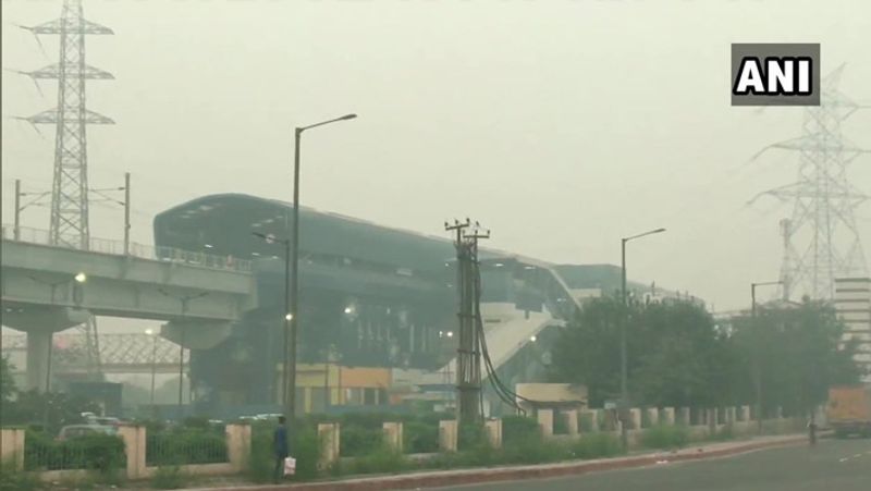 Pollution reached dangerous level in Delhi