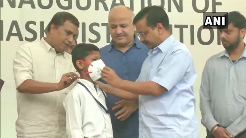 Pollution reached dangerous level in Delhi