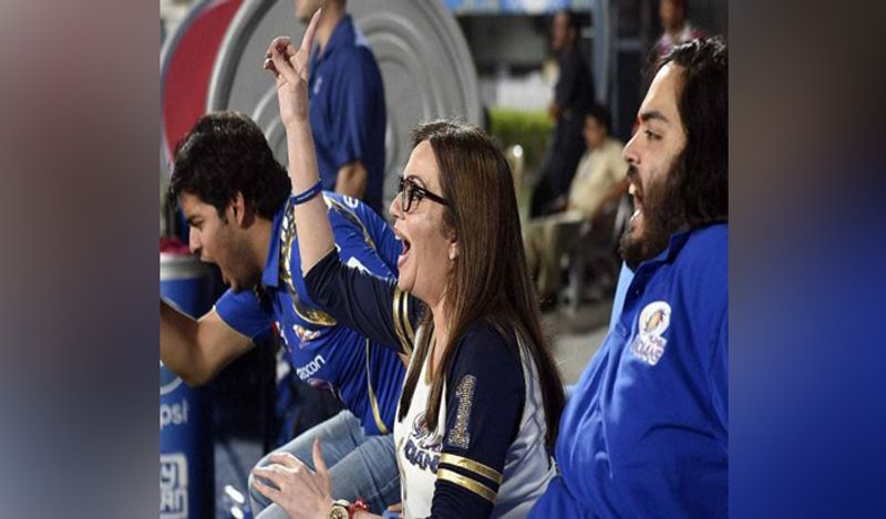 Neeta Ambani lived a gorgeous life, Mukesh Ambani gifted 370 crore jet on her birthday