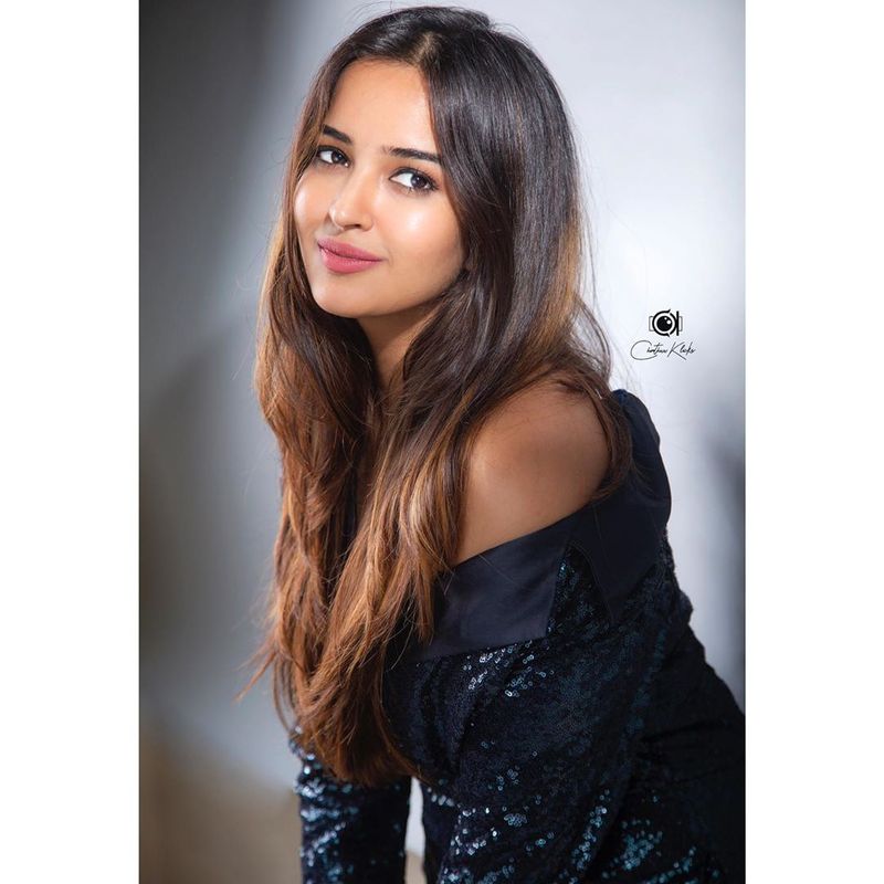 Rangasthalam Actress Pujita Ponnada photos