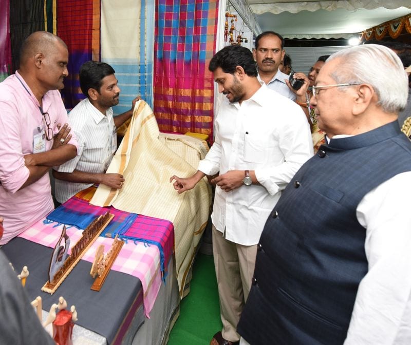 cm jagan governor biswabhushan attended in ap formation day celebrations in vijayawada