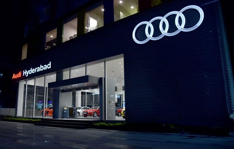 audi cars offer huge discounts on two models