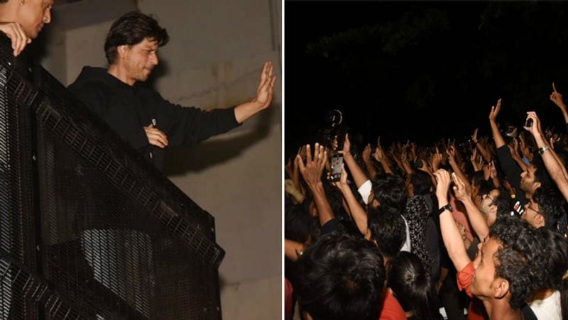 Shahrukh khan Birthday Actor comes out from Mannat to Meet his fans in Mid night