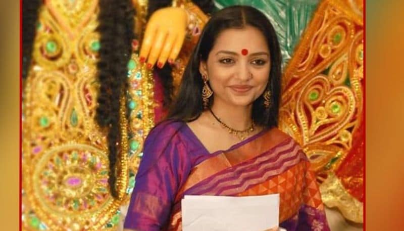 <p>নিজের ঠিকানা থেকে পেশা, ফ্ল্যাট থেকে গাড়ির সংখ্যা,সব মিলিয়ে কত টাকা সম্পত্তির মালিক তৃণমূলের তারকা প্রার্থী জুন মালিয়া, সবই জানিয়েছেন অভিনেত্রী।</p>