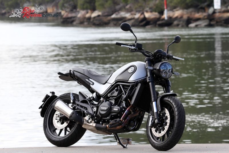 benelli leoncino 500 features price full review